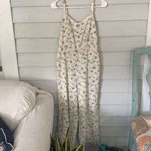 White and blue floral linen jumpsuit size small